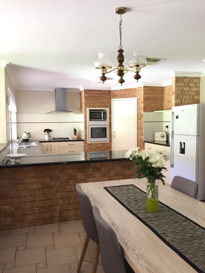 Murdoch Station Bed & Breakfast Perth Luaran gambar